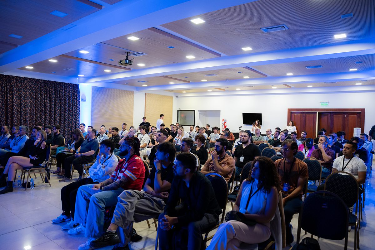 Sala llena en el evento presencial de Trading Discrecional en Córdoba